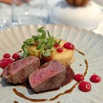 Plat de viande et accompagnement à l’Auberge du Kochersberg à Landersheim